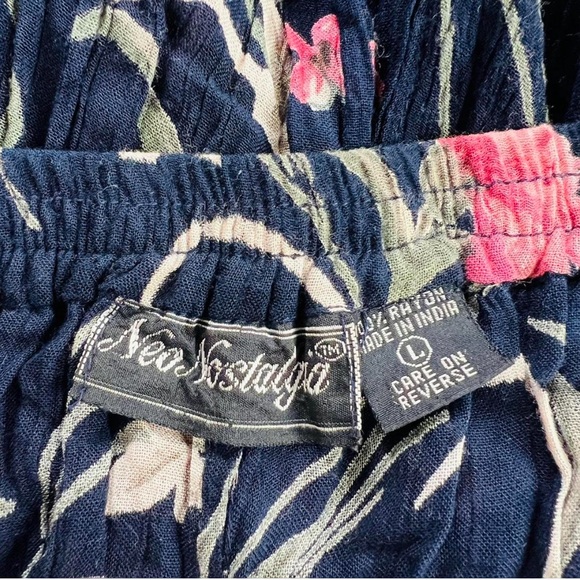 Vintage 90s Y2K black & pink floral maxi broomstick skirt- very full! Fits M-L - Picture 9 of 9